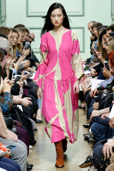 Look 12